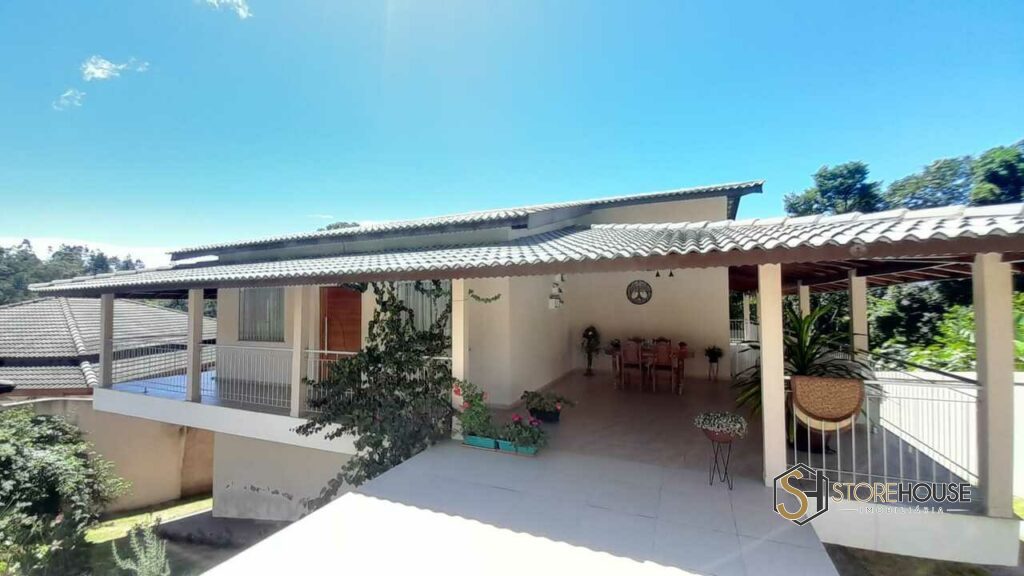 Confira esta casa incrível disponível em Serra Negra.