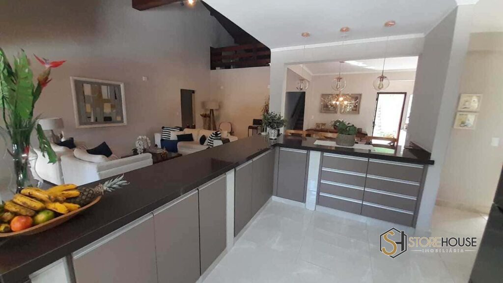 Descubra o charme de Serra Negra com esta casa.