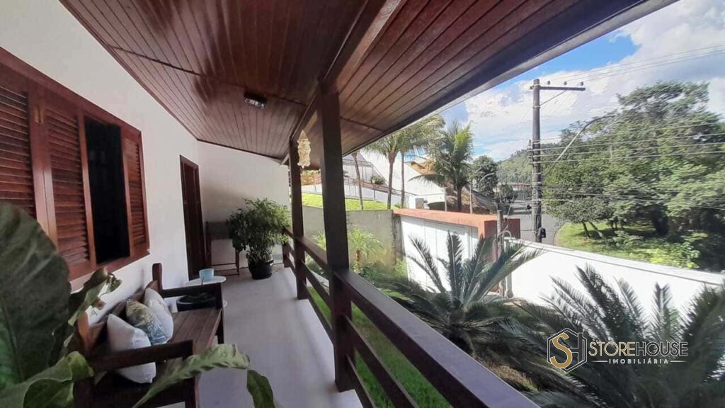 Descubra o charme de Serra Negra com esta casa.