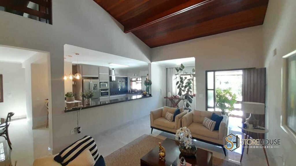 Descubra o charme de Serra Negra com esta casa.