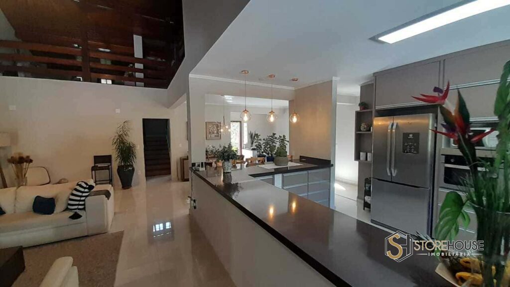Descubra o charme de Serra Negra com esta casa.