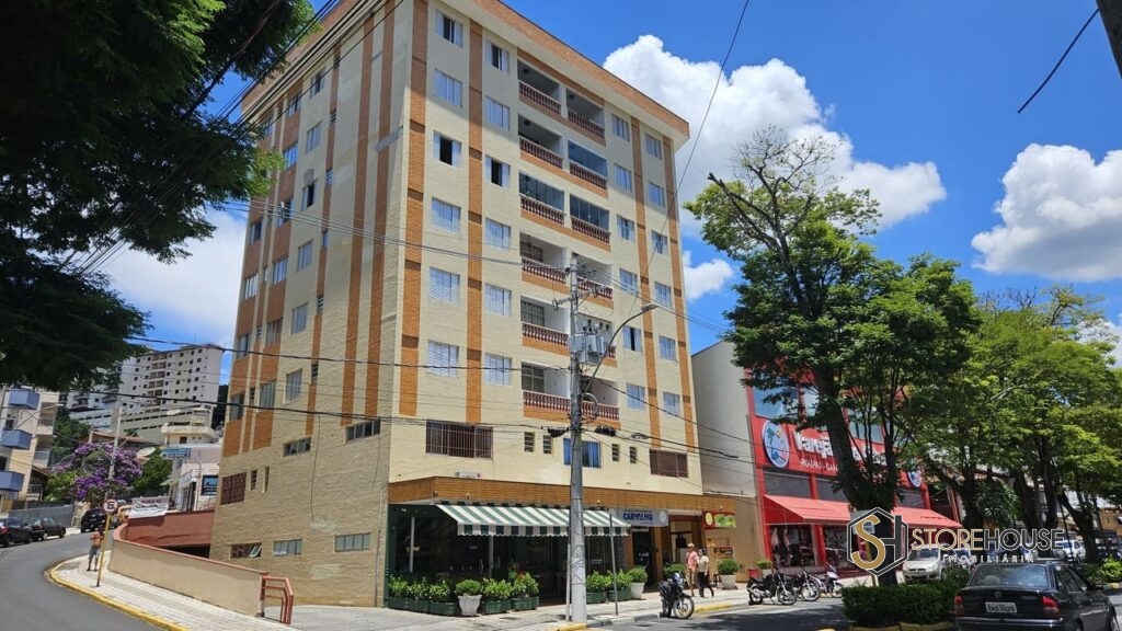 Descubra o charme de Serra Negra com este apartamento.