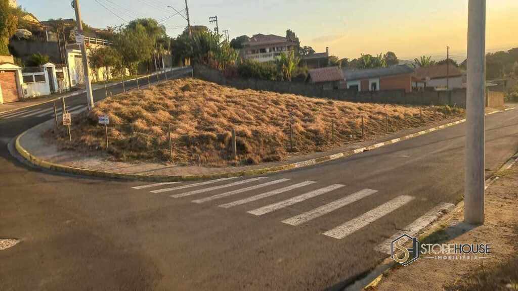 Terreno em Serra Negra (2)