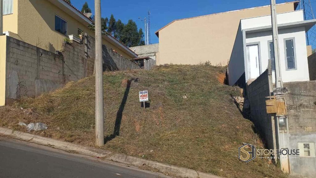 Terreno em Serra Negra (2)